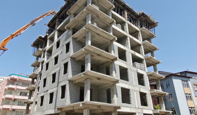 Gaziantep'te yerinde dönüşümle yeni binalar yükseliyor