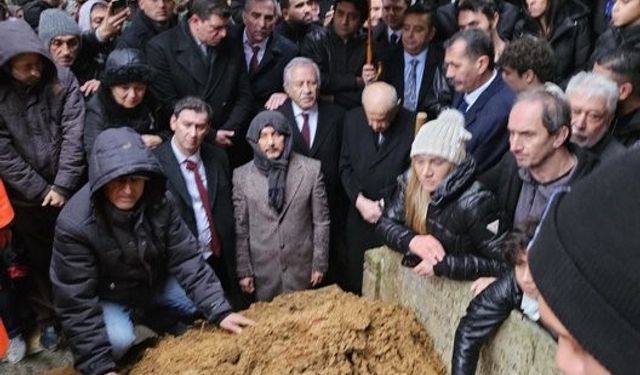 MHP Lideri Bahçeli, Ferdi Tayfur’un kabrini yaptırdı