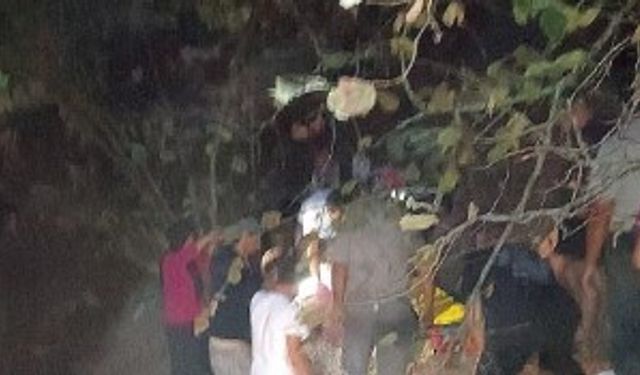 Feci kaza! Pat pat uçuruma yuvarlandı: Yaralılar var