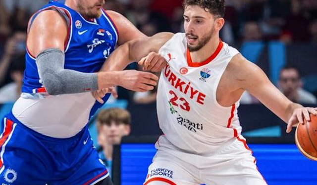 A Milli Erkek Basketbol Takımı grubu lider tamamladı