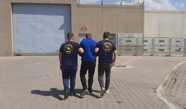 Gaziantep JASAT’tan şok operasyon! Saklandığı adreste yakalandı