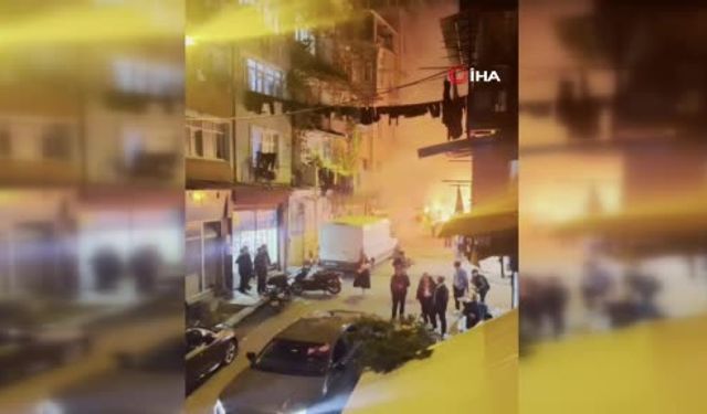 Kız isteme töreni kabusa döndü! Patlatılan havai fişekler evi yaktı: 8 kişi dumandan etkilendi: Video haber...