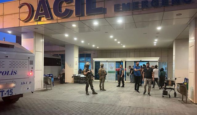 İki grup arasında silahlı kavga! Ortalık savaş alanına döndü! Çok sayıda ölü ve yaralı var