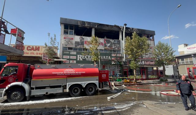 Gaziantep'te faciadan dönüldü! İş yerinde yangın çıktı