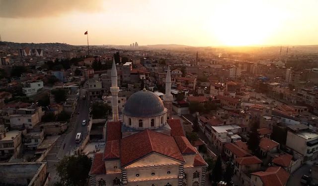 Gaziantep'teki tarihi Kurtuluş Camii ihtişamıyla hayran bırakıyor