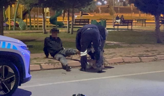 İki grup arasında bıçaklı kavga! Yaralılar var
