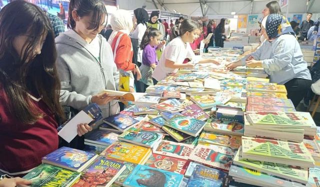 Gaziantep’in komşu ilinde Anadolu'nun en büyük kitap fuarı açıldı!