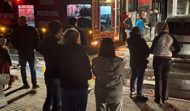 Pastanede korku dolu anlar! Mahalleli sokağa döküldü…