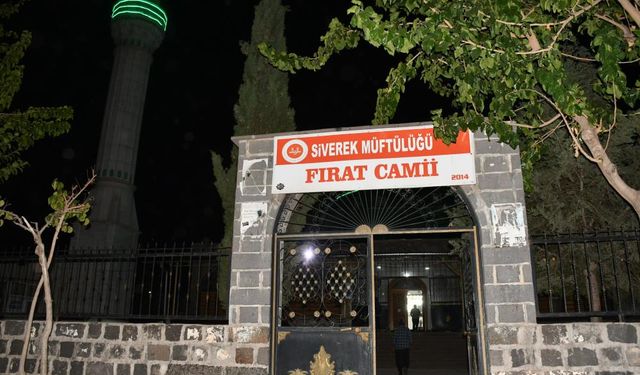 Şanlıurfa'da cami bahçesinde gömülü bulunan bebeğin sırrı çözülüyor