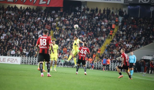 Maç Sonucu | Gaziantep FK: 0 – Fenerbahçe: 4 (Maç Özeti)