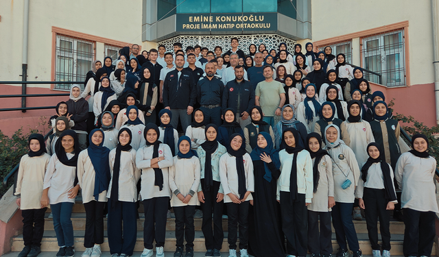 Gaziantep’ten Gazze’ye uzanan yardım eli… Öğrenciler, kermes gelirini Gazze’ye bağışladı
