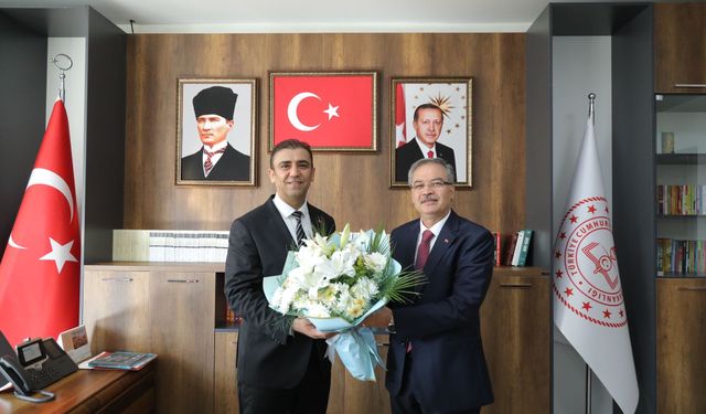 Gaziantep İl Milli Eğitim Müdürlüğünde devir-teslim! Önder Arpacı görevine başladı…