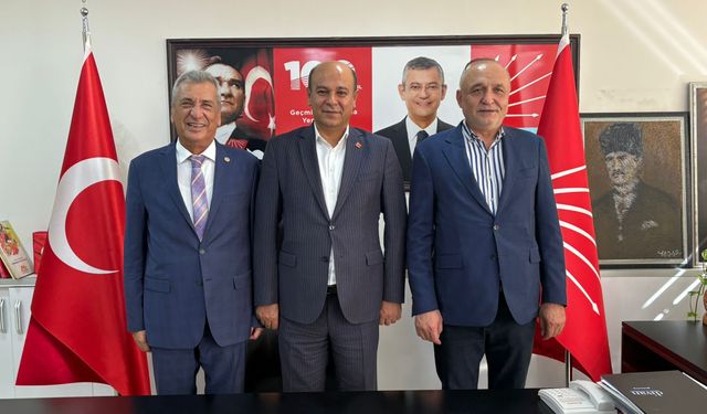 Öztürkmen ve Meriç’ten CHP Gaziantep İl Başkanı Acar’a ziyaret! Hayırlı olsuna gittiler…