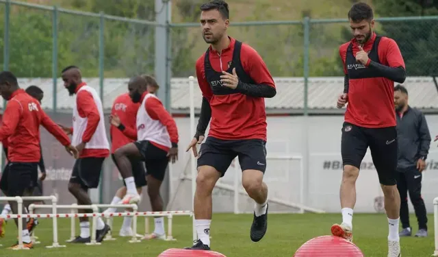 Gaziantep FK'da Karagümrük mesaisi devam ediyor! Antrenmanı Başkan Yılmaz da takip etti