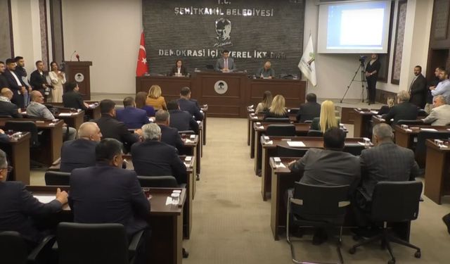 Şehitkamil Meclisinde şok gelişme! Yılmaz, o meclis üyesini salon dışına aldı! İşte yaşananlar…