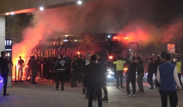 Galatasaray, Kocaeli'de coşkuyla karşılandı! Heyecan dorukta…