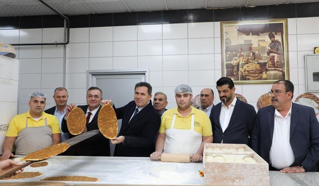 Antep lahmacunu tescilli tarifiyle pişirildi! "Gaziantep'in lezzetleri uluslararası platformlarda marka değeridir"