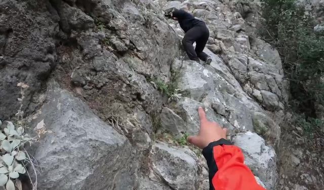 Yürüyüşe çıktıkları dağda mahsur kaldılar! Yardımlarına AFAD ekibi yetişti