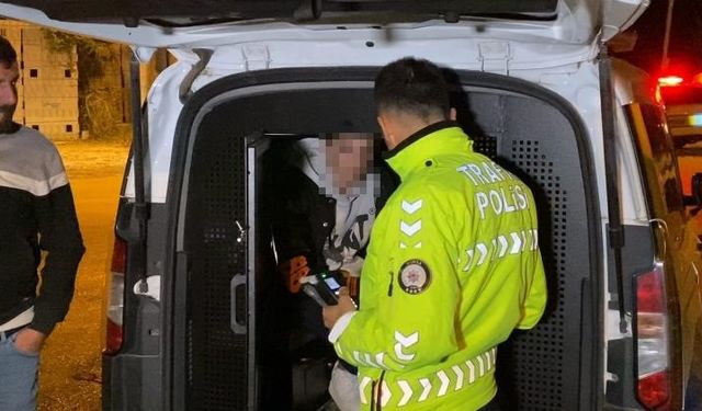 Polisin 'dur' ihtarına uymadı, yakalanınca cezadan kaçamadı!