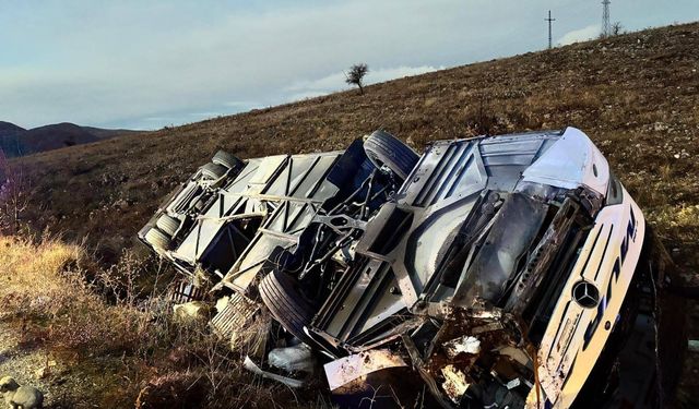 Afyonkarahisar’da yolcu otobüsü kazası! Çok sayıda ölü ve yaralı var