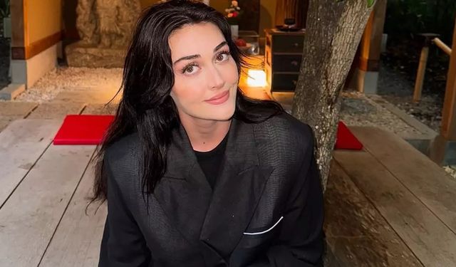 Esra Bilgiç’in babası kimdir, aslen nereli? İşte ailesi hakkındaki detaylar