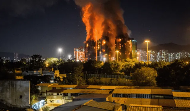 Yangın faciasında can kaybı yükseliyor! 300 kişi kayıp…