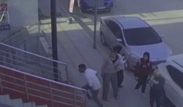 Hatay'da vatandaşların deprem paniği kamerada