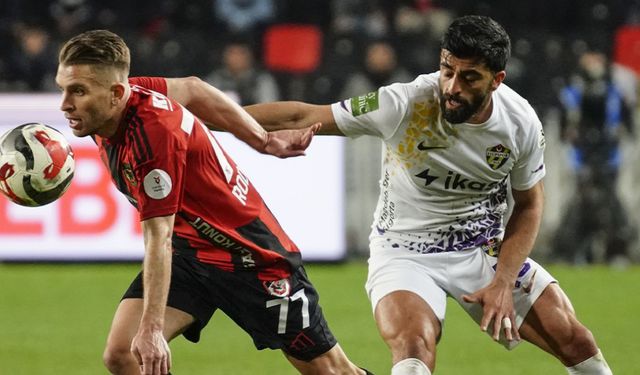 Gaziantep FK'ya evinde hüsran! Karşılaşmayı 1-2 kaybetti