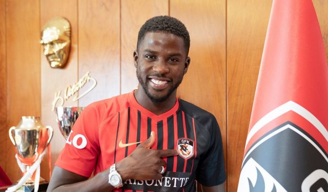 Papy Djilobodji Kimdir, Kaç Yaşında, Hangi Takımda Oynuyor? İşte Kariyeri