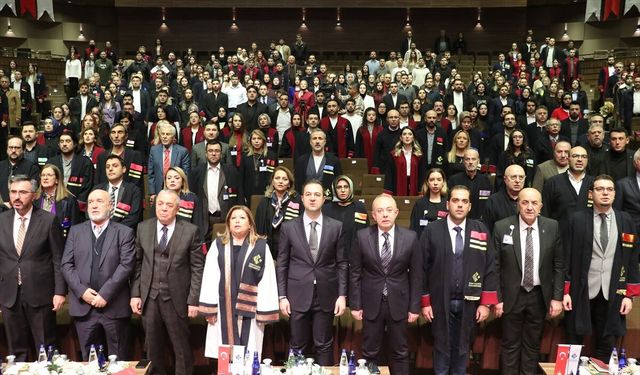 HKÜ’de akademik ödül töreni düzenlendi