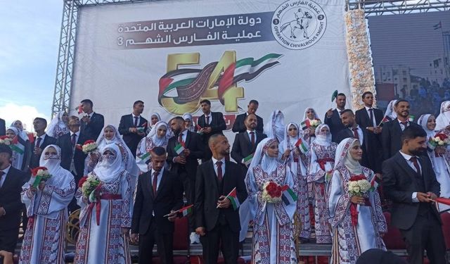 Savaşın gölgesindeki mutluluklar... 54 çift dünya evine girdi