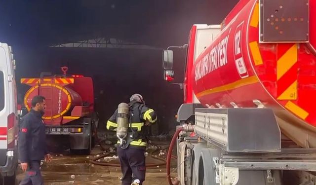 Gaziantep’in komşu ilinde pamuk fabrikasında yangın! Tonlarca pamuk balyası kül oldu
