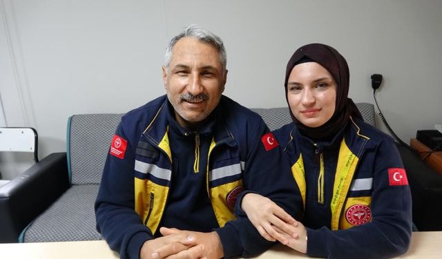Gaziantep'te sağlık çalışanı baba ve kızı aynı ambulansta hayat kurtarıyor!
