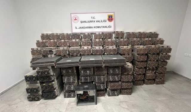 Gaziantep’in komşu ilinde kripto para madenciliği operasyonu! Çok sayıda mining cihazı ele geçirildi