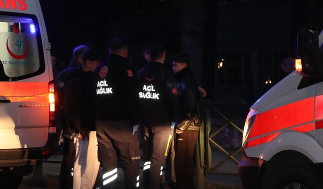 Liselilerin kavgası kanlı bitti: Kavgayı ayıran vatandaşlar dayak yedi!