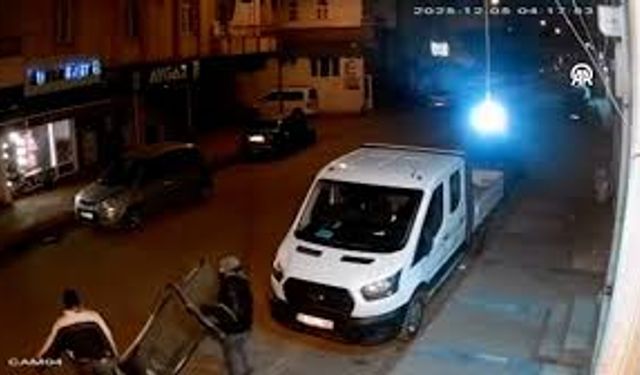 Gaziantep’in komşu ilinde yok artık dedirten hırsızlık! Kaldırımdaki koşu bandını çaldılar