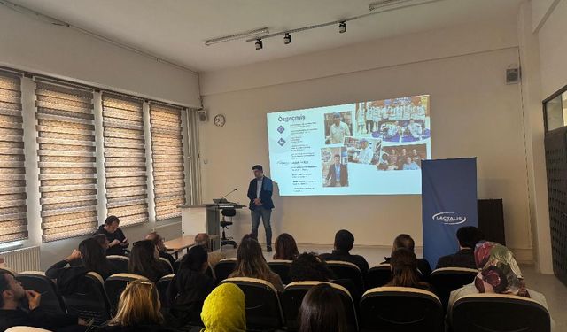 GAÜN’de “Öğrenci–Sektör Buluşması” etkinliği! Önemli bilgiler paylaşıldı