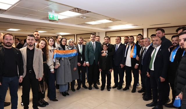 AK Parti Genel Sekreteri Eyyüp Kadir İnan Gaziantep’te teşkilatla buluştu