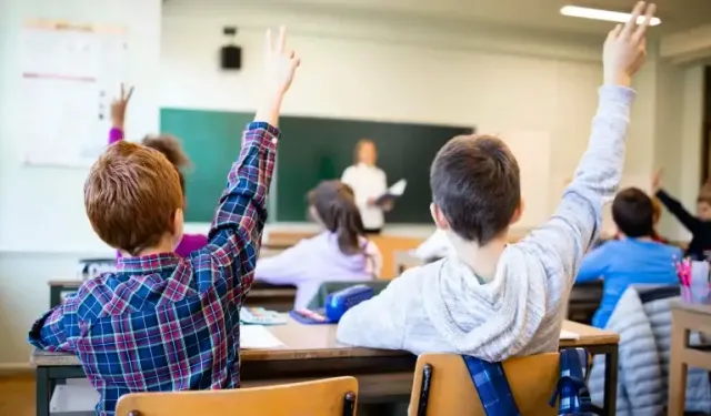 Okullar 2 Şubat'ta mı açılıyor, ne zaman? 2026 15 tatil ne zaman bitiyor, MEB takvimiyle ikinci dönem hangi gün başlıyor