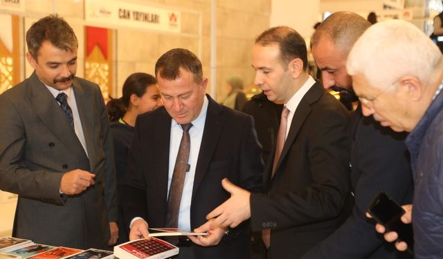 Nizip Kitap Günleri kapılarını açtı! ​"Kültürle büyüyen bir şehir hedefliyoruz"