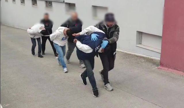 Gaziantep otoyolunda binlerce uyuşturucu hap ele geçirildi! Savunması pes dedirtti…