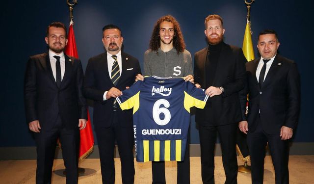 Fransız milli oyuncu resmen Fenerbahçe'de