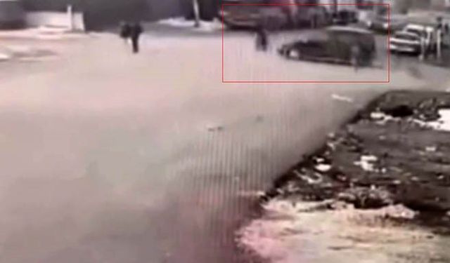 Gaziantep’te ilginç bir kaza! Araç motosiklete, motosiklet yayaya…