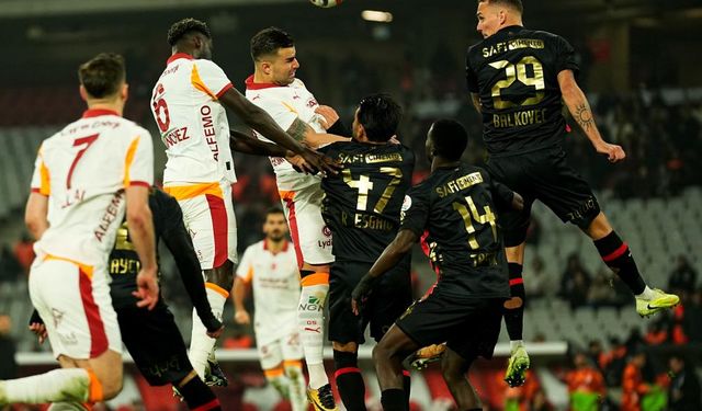 Galatasaray deplasmanda güldü! Fatih Karagümrük’ü 3-1 yendi