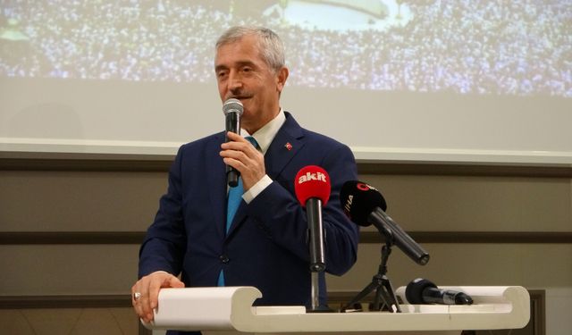 Tahmazoğlu, Umreden dönen öğrencilerle buluştu