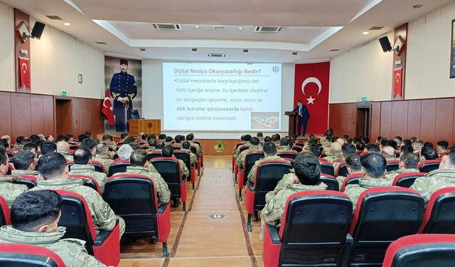 GAÜN’den TSK personeline yapay zekâ ve dijital medya eğitimi