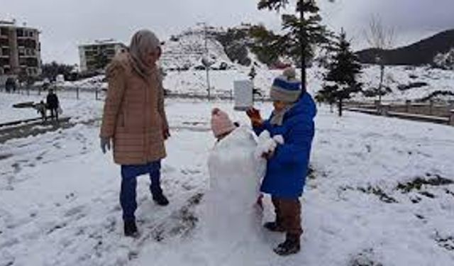 Sivas’ta 9 Ocak okullar tatil mi? Yarın Sivas’ta okul var mı yok mu? Sivas Valilik kar tatili açıklaması geldi mi?