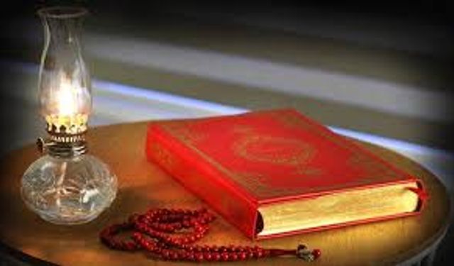 YARIN KANDİL Mİ? 2026 Miraç Kandili Ne Zaman, Hangi Güne Denk Geliyor?