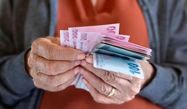 2026 Ocak ayında emekliye seyyanen zam yapıldı mı yapılacak mı, Son durum nedir? En düşük emekli maaşı ne kadar oldu?