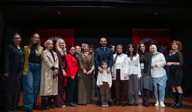 Var Mısın Derneği’nden İyiliğe Vefa Gecesi: 2025 Yılı İyilik Ödülleri Ankara’da verildi